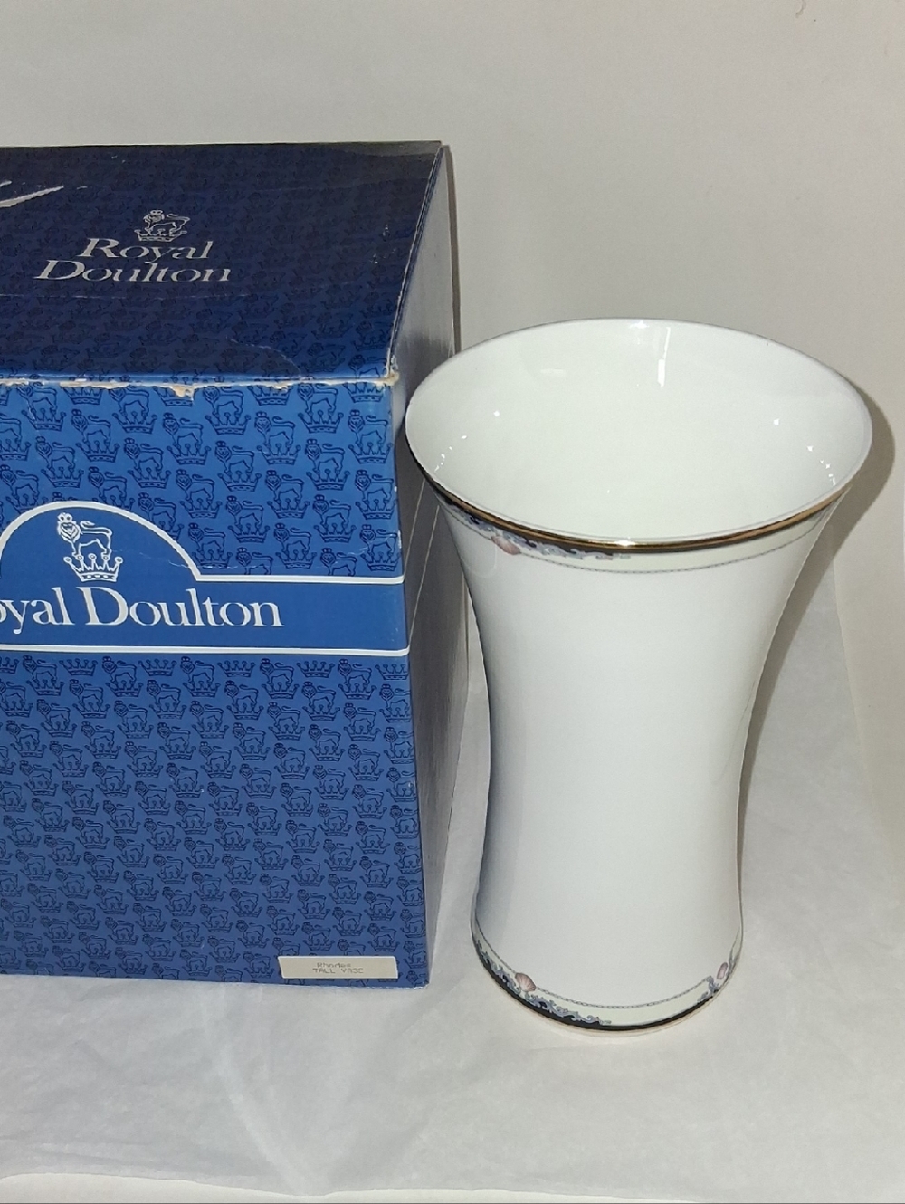 Royal Doulton RHODES Tall Vase With Box